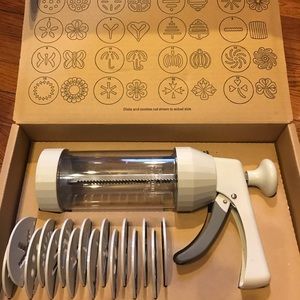Pampered Chef cookie press used once